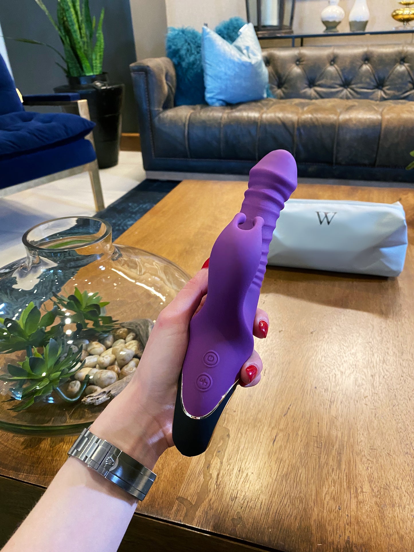 Aphrodite- The Innovative Thrusting Vibrating Massager