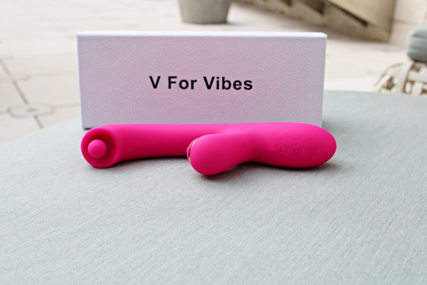 Aria – The Vibrating Balls Massager