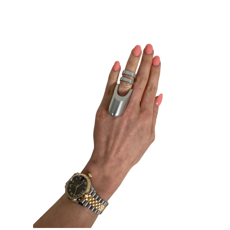 Clio: The Exquisite Wearable Vibrating Ring