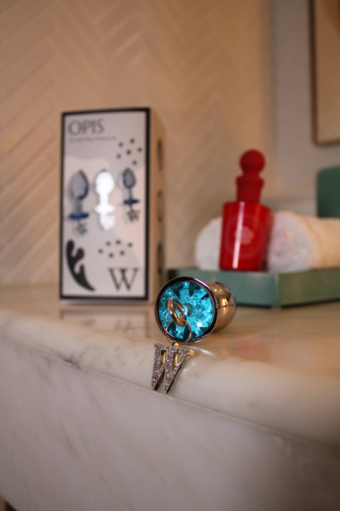 Opis - 3 piece luxury gem butt plug & anal training kit by V For Vibes.
