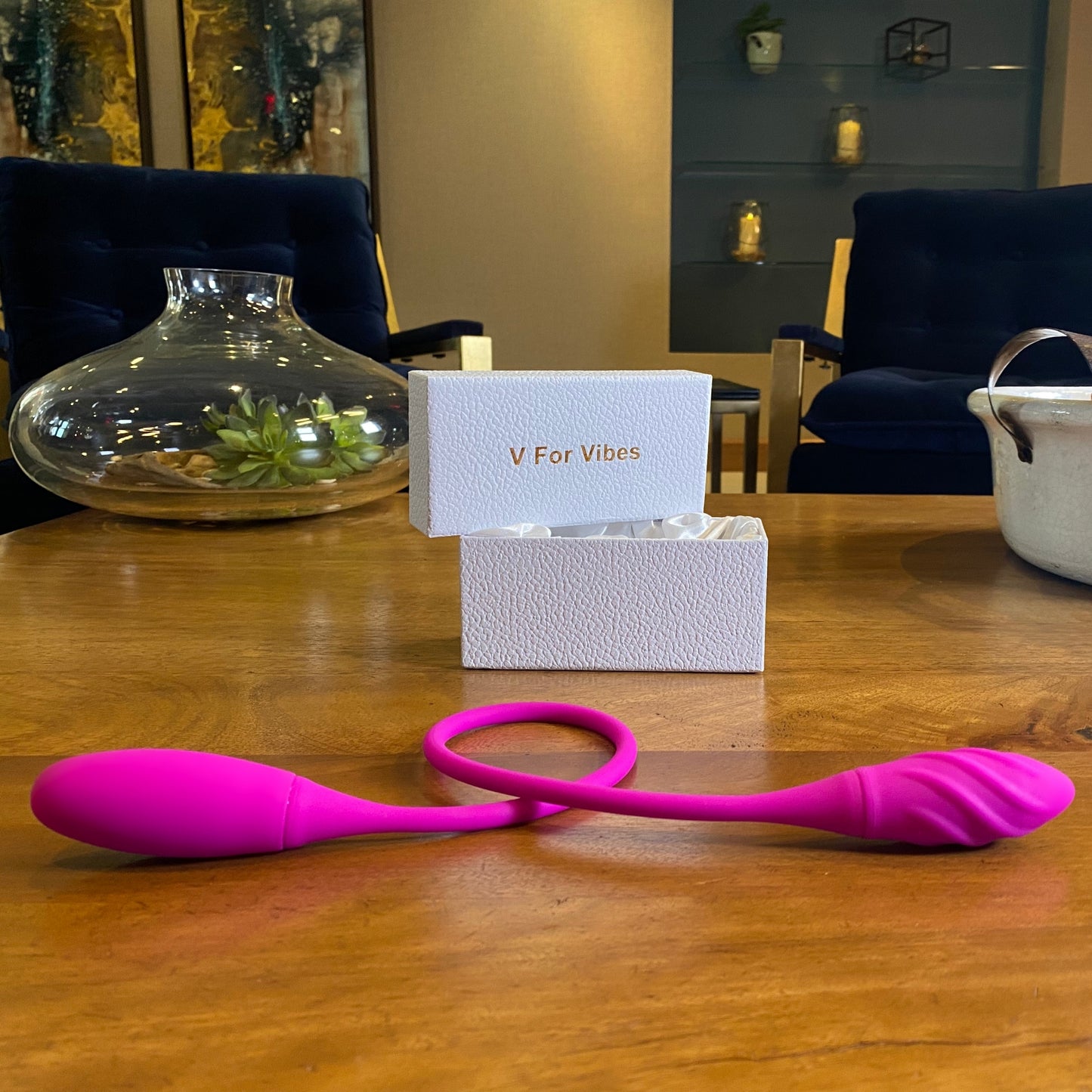 Flora - The Dual Vibrating Massager